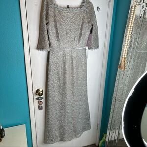 JS Collections
JS Collections Boat Neck 3/4 Sleeve Metallic Lace Dress-Silver